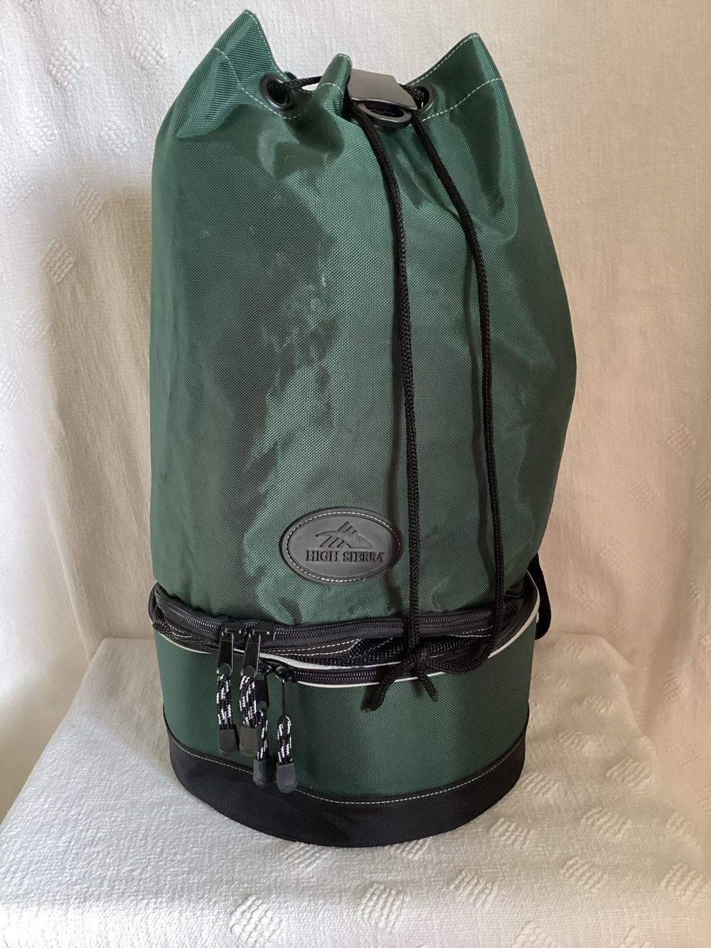 High Sierra Bag 3 Compartment Airated Mesh, Insulated Cooler & main. 22x12" diam